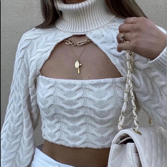 Zara Sweaters - Zara knit arm warmer sweater size medium beige NWT